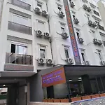 Apartahotel Sky &