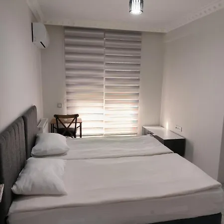 Sky & Aparthotel *