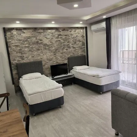 Sky & Aparthotel *
