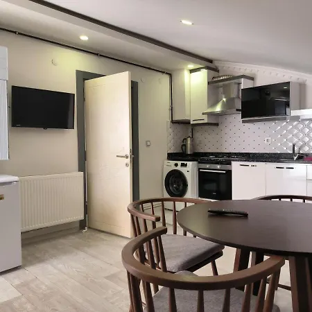 Apartmanhotel Sky & *